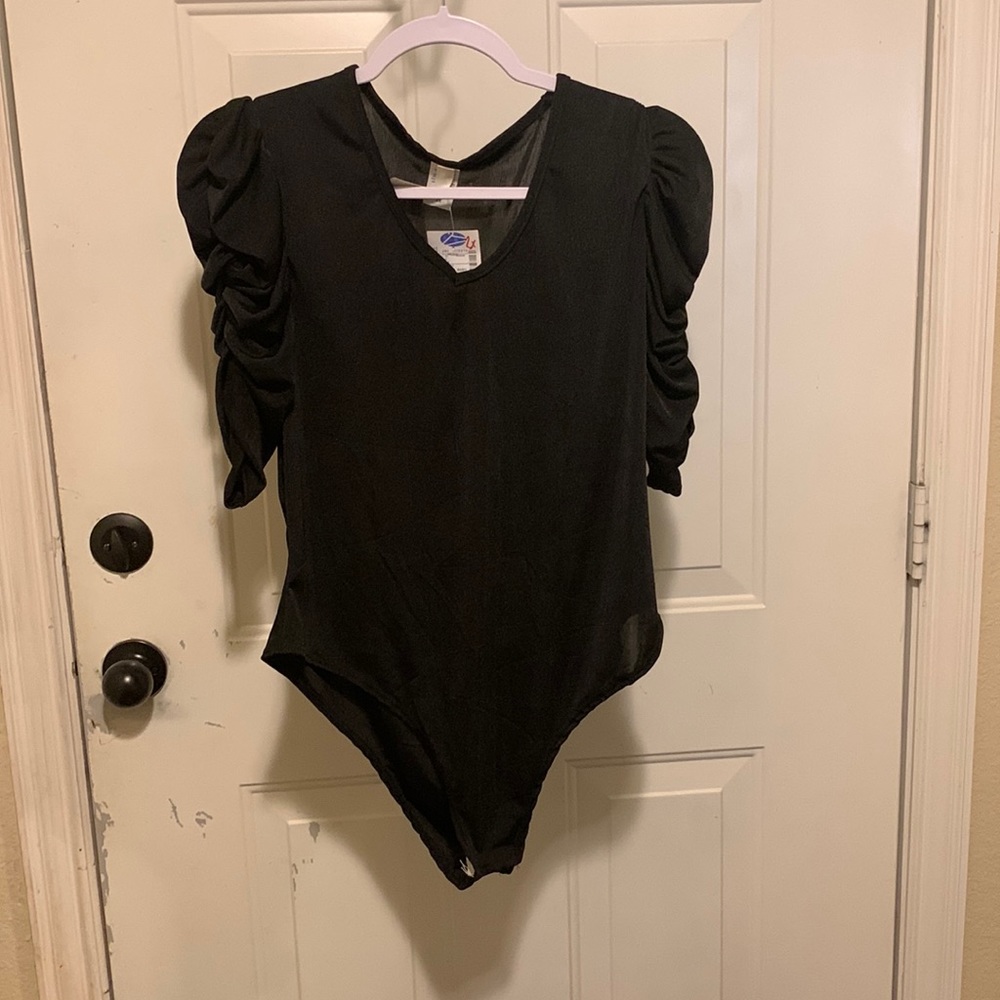 ELBOW LENGTH PUFFED BODY SUIT